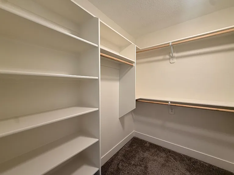 5711 Honey Bee St S — Photo 26