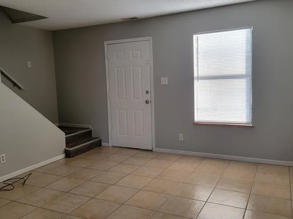 3561 Elk Ridge Dr, Arnold, MO 63010