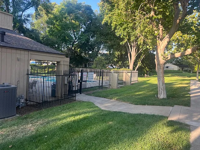 1471 Cypress St — Photo 3