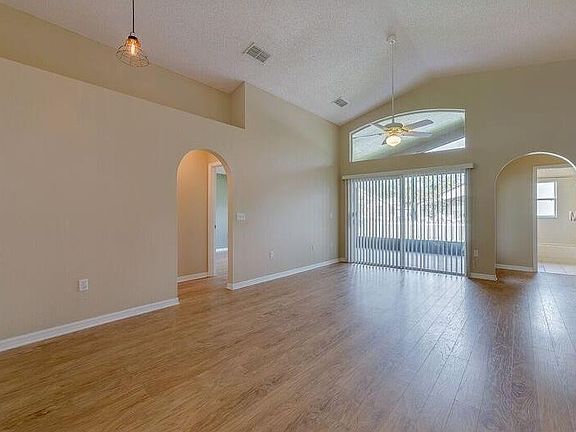 2nd image of 557 Hardwood Cir