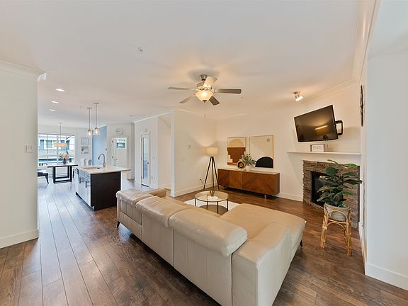 3rd image of 5469 Chinook St #44