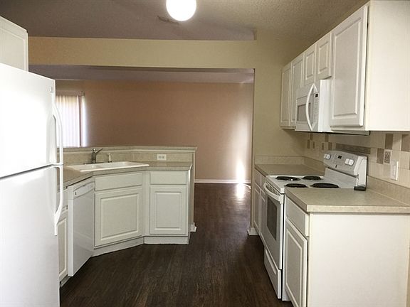 2nd image of 11009 Laxton St