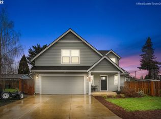 808 S Arthur St, Carlton, OR