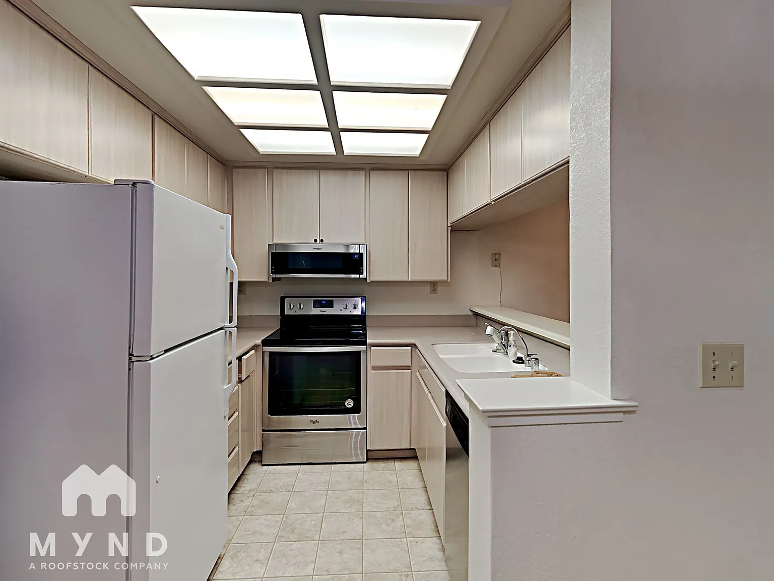 2 bed, 2.0 bath, 995 sqft, $1,865 — Photo 3