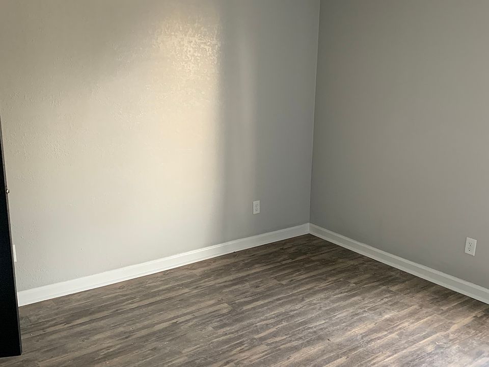 Southern Manor Apts 12 Plex 2 2600 W 30th Ave Pine Bluff AR Zillow