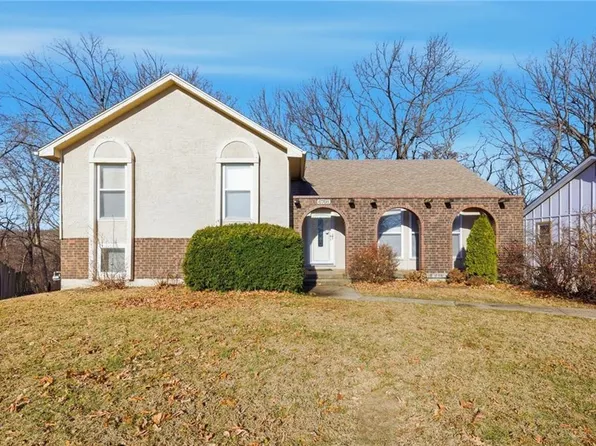 6708 NW 50th St, Kansas City, MO 64151