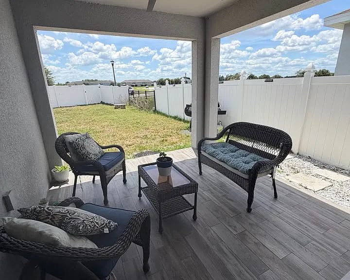 572 Sardinia Cir — Photo 23
