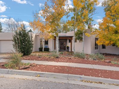 2713 Pradera Ct, Santa Fe, NM, 87505