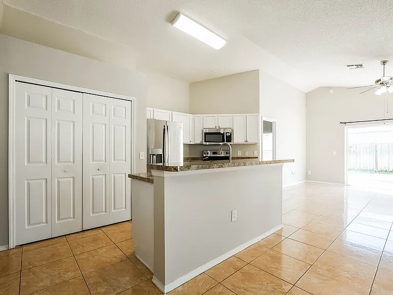 2160 Jessa Dr — Photo 5