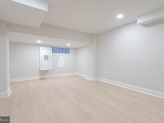 5th image of 1622 Normal Ave