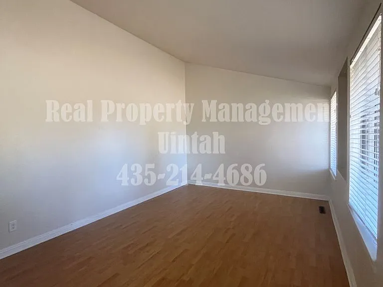 607 N 100 W — Photo 5
