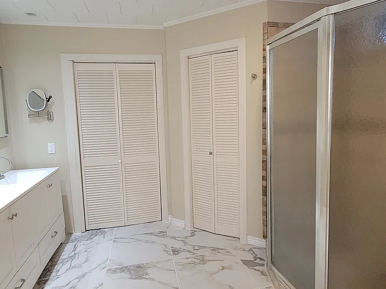 250 S Clover St — Photo 12