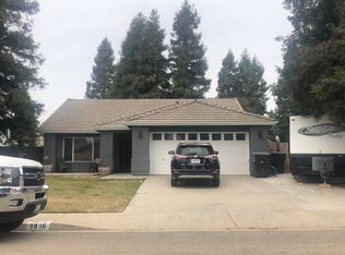 3916 E Auburn Dr, Visalia, CA 93292