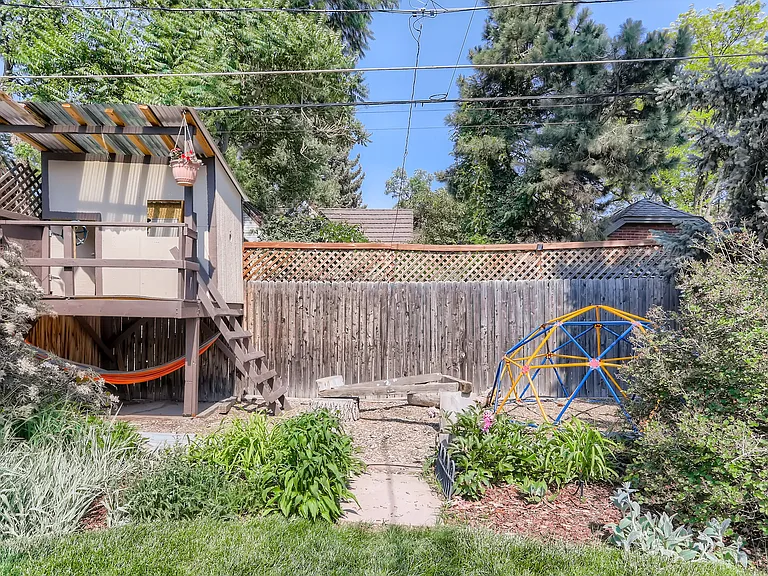 1362 Clermont St — Photo 30