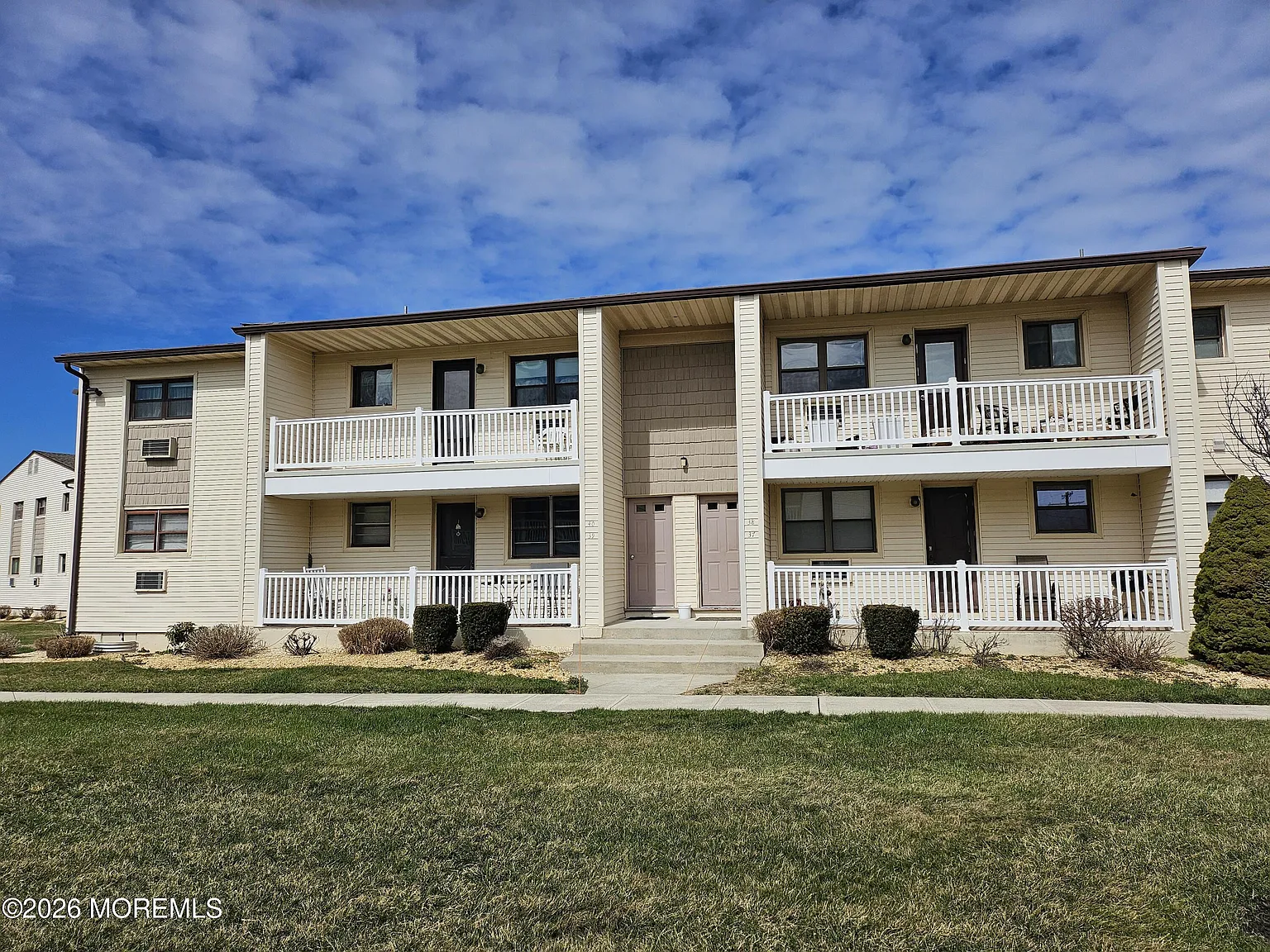 40 Wharfside Drive photo 1