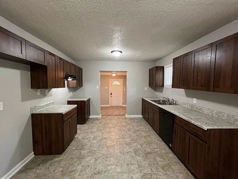 972 S Whitehaven Park Cir — Photo 14