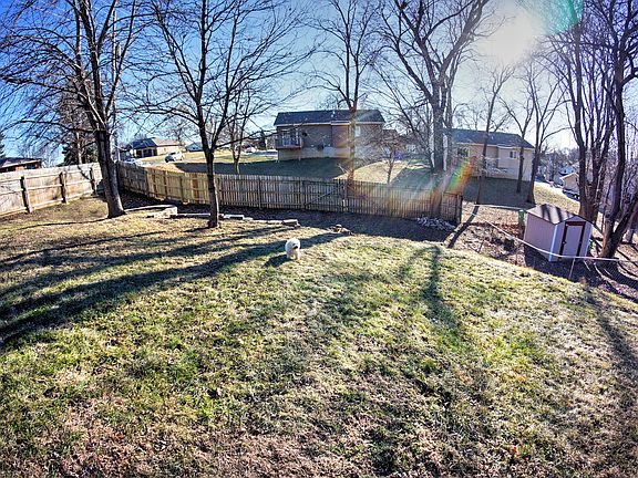 3rd image of 4801 Red Rock Ave