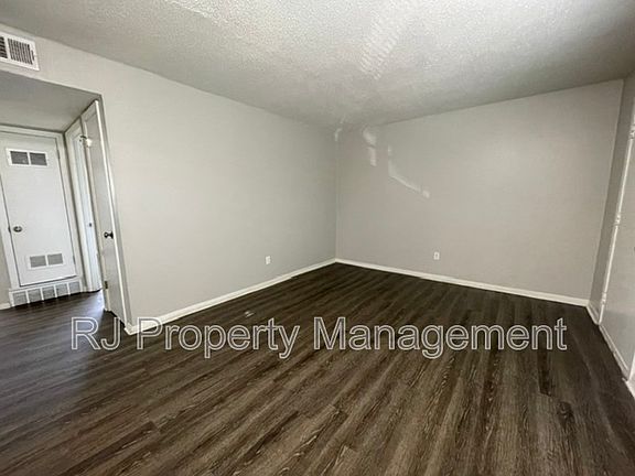 3rd image of 605 Patterson St APT 2