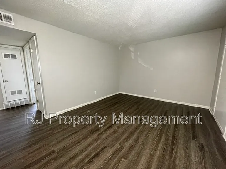 605 Patterson St #2 — Photo 3