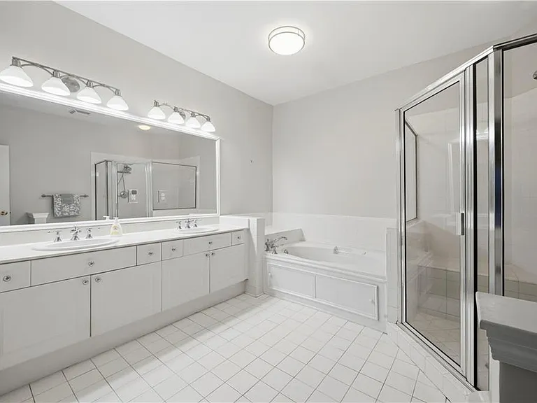 424 Lindbergh Dr NE #208 — Photo 16