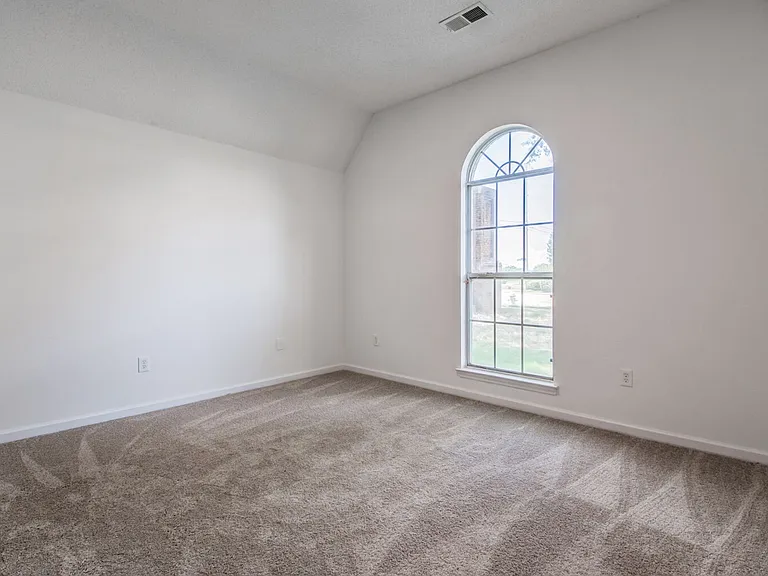 5624 Annandale Dr — Photo 24