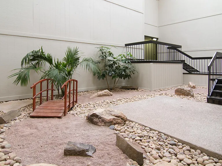 Foothill Place Apartments — Photo 47