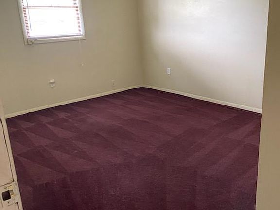 5th image of 713 Deer Trail Ct