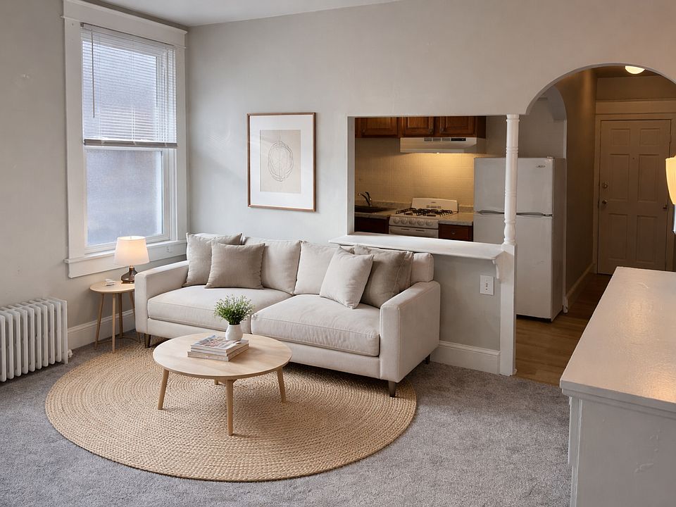 1st image of 219-221 N Mulberry St #2