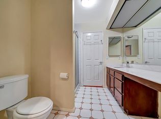 18324 Clark St UNIT 111, Tarzana, CA 91356