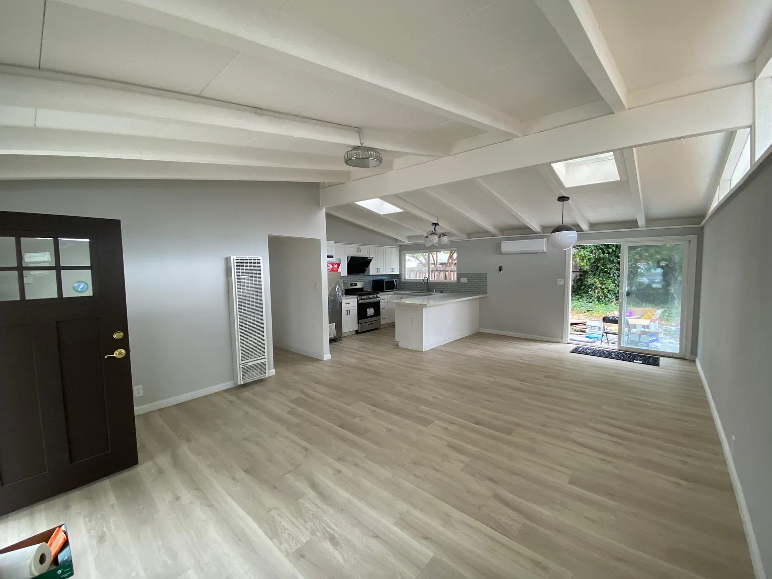 1207 Torrance Ave — Photo 3