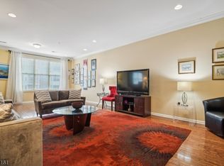 1302 Pointe Gate Dr #1302, Livingston, NJ 07039