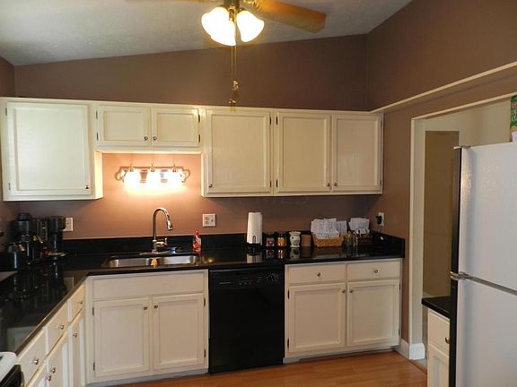 5th image of 3441 Merrydawn Dr