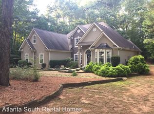 285 Manor Dr, Fayetteville, GA 30215