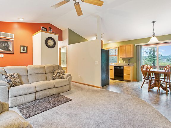 5th image of 107 Scotts Dr