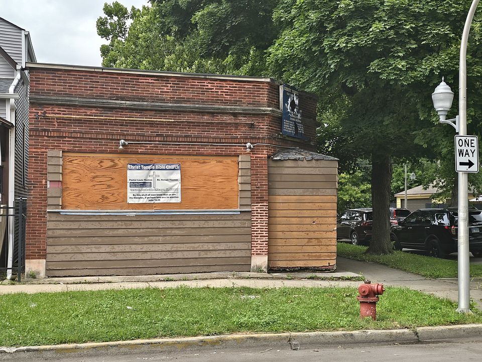 2nd image of 1058 N Parkside Ave