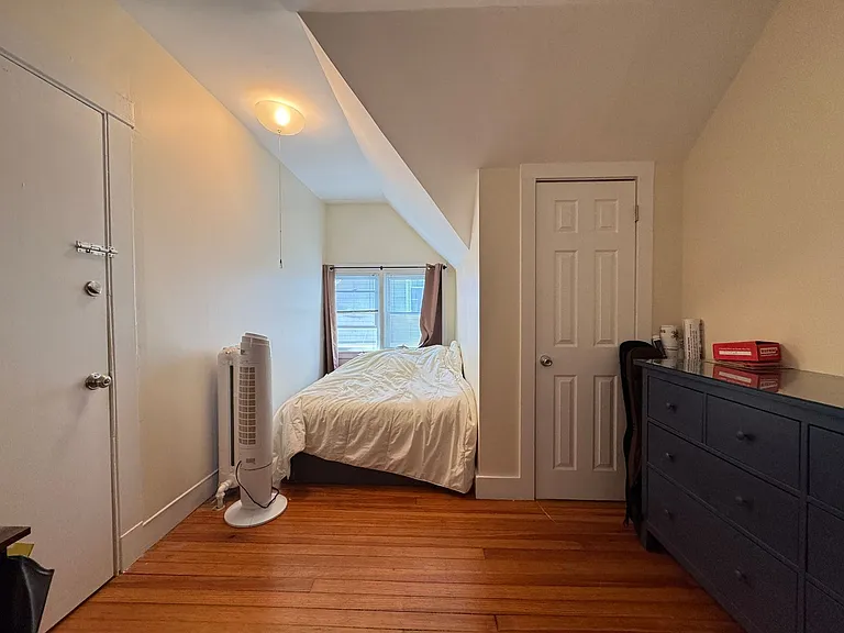 323 Willow St #325 — Photo 4