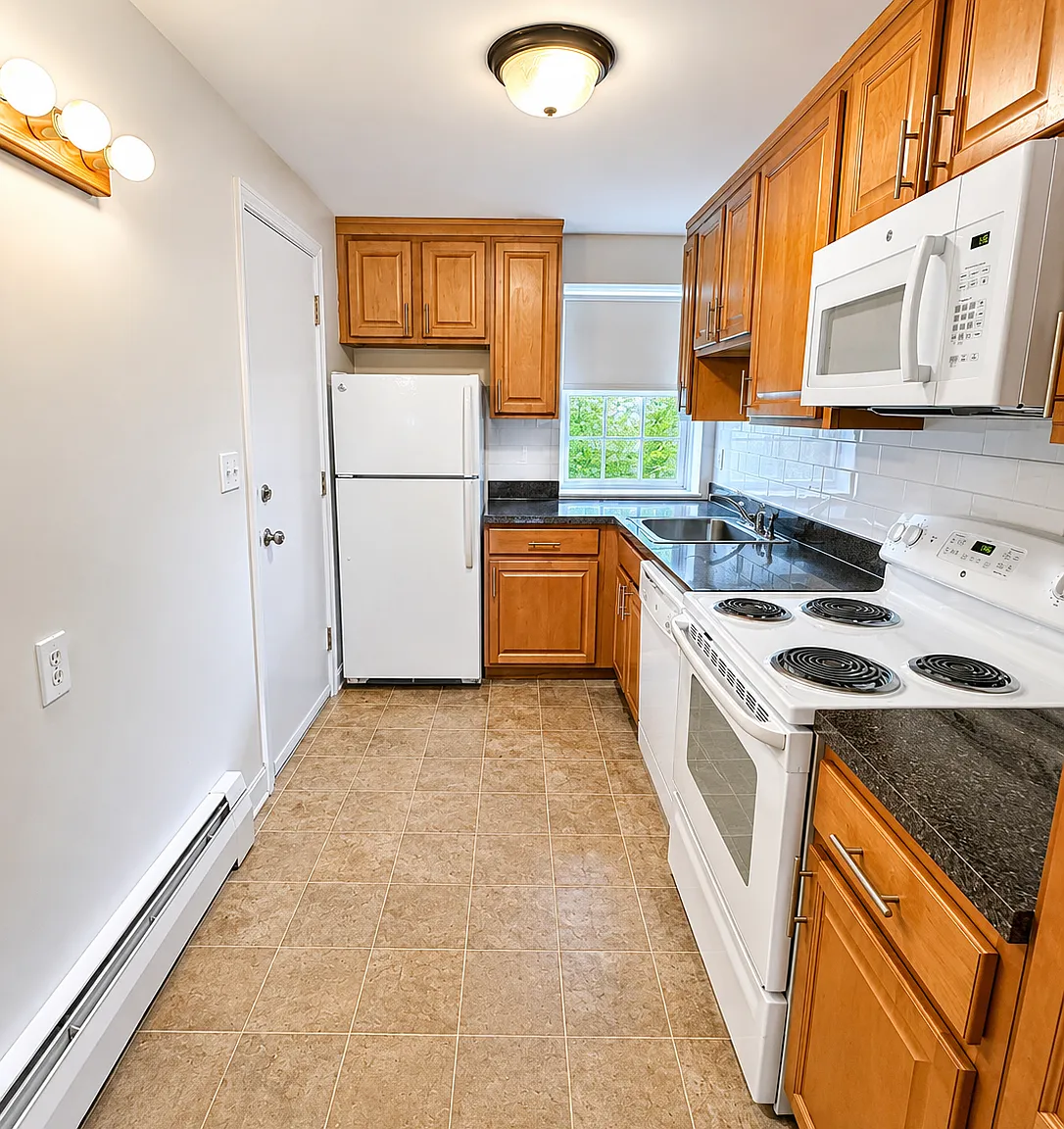 2 bed, 650 sqft, $2,950 — Photo 1