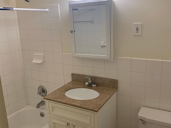 3rd image of 131 E Prospect Ave #D