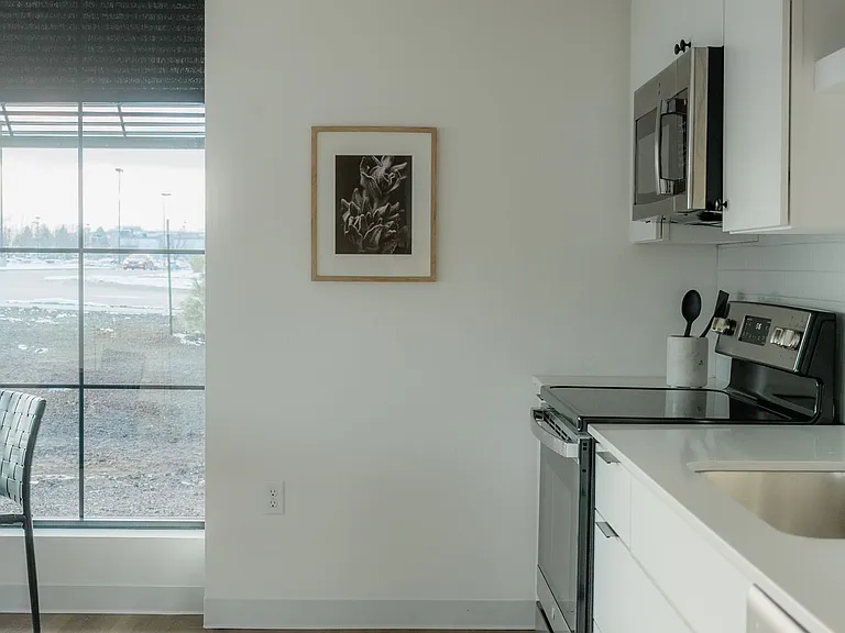 Reserve At Jordan Creek — Photo 9