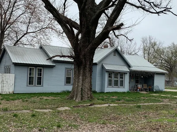 302 W Market Street, Sheldon, MO 64784