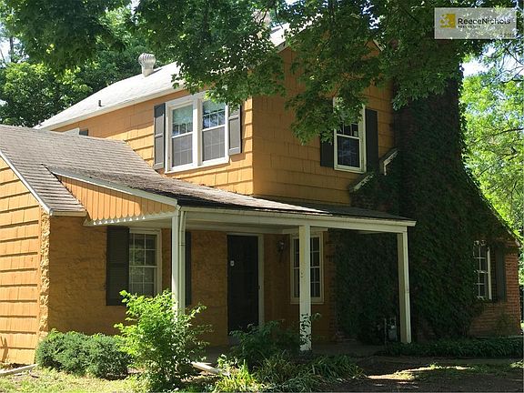 3rd image of 6300 Woodward St