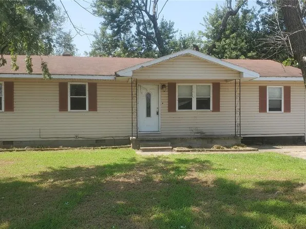 505 S Railroad St, Matthews, MO 63867