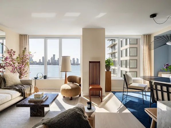 450 Washington St #809, New York, NY 10013