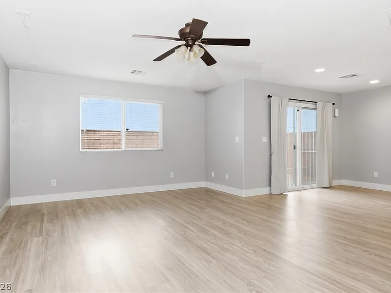 8910 Marble Light Ave — Photo 6