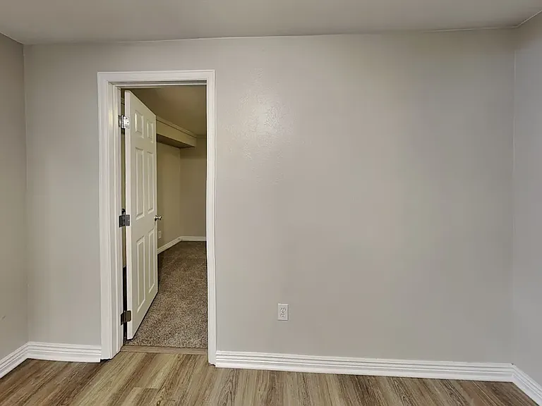 5005 S Richfield Cir — Photo 4