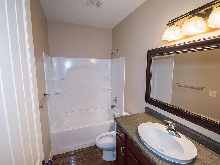 2934 Leavenworth St — Photo 33