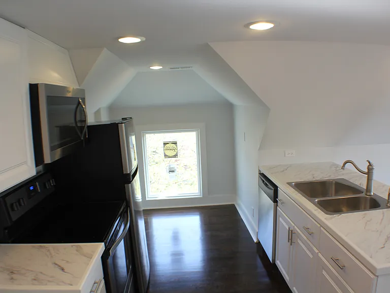 3339 Charlotte St #3 — Photo 7