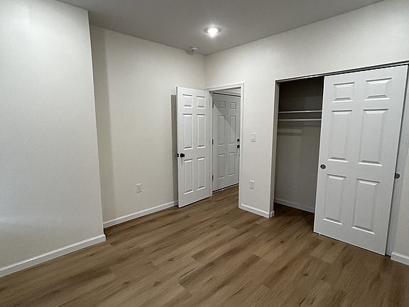 5th image of 1624 W Westmoreland St #1
