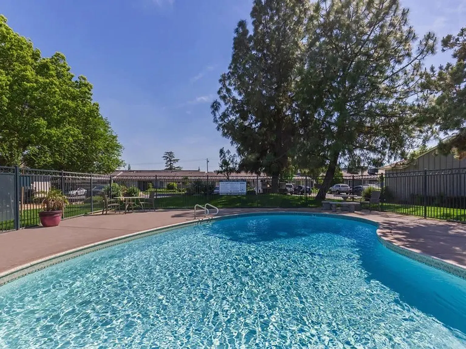 The Villas Apartments — Photo 4