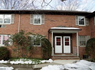 36a, Lakeside Dr, Millburn, NJ 07041